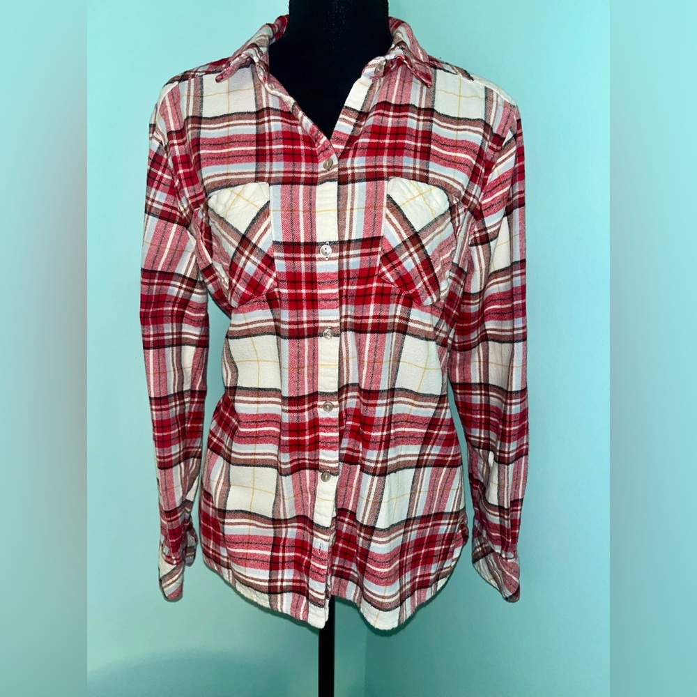 ♥️Croft & Barrow Plaid Button-Up Shirt/Size Medium